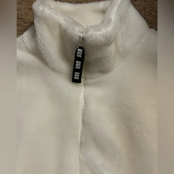 Women’s Ugg Jacket - Picture 4 of 8